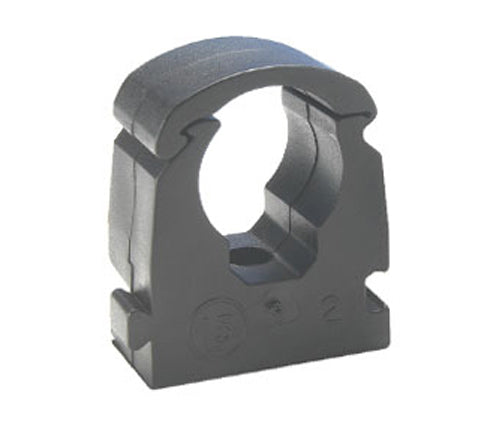 Airenergy Dev 15mm Speedfit clips securing pipes, made of durable plastic, designed for easy pipe mounting and support.