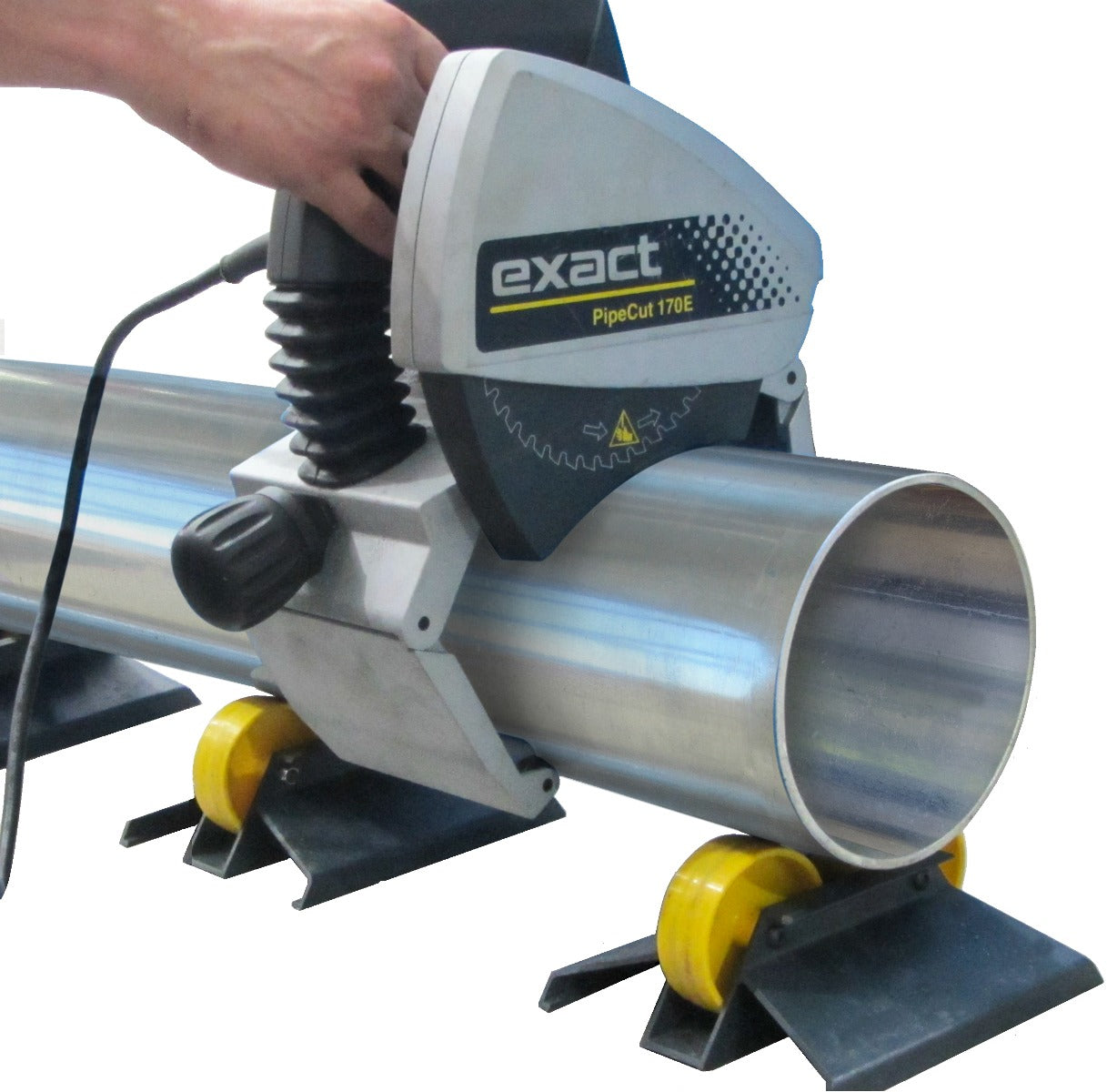 Portable Electric Pipe Cutter by Airenergy Dev, mounted on pipe for precise square cutting of stainless steel and PE pipes.